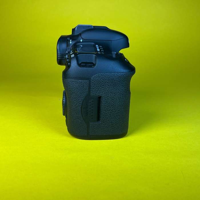 Canon Eos 7D Mark II | 023021000280