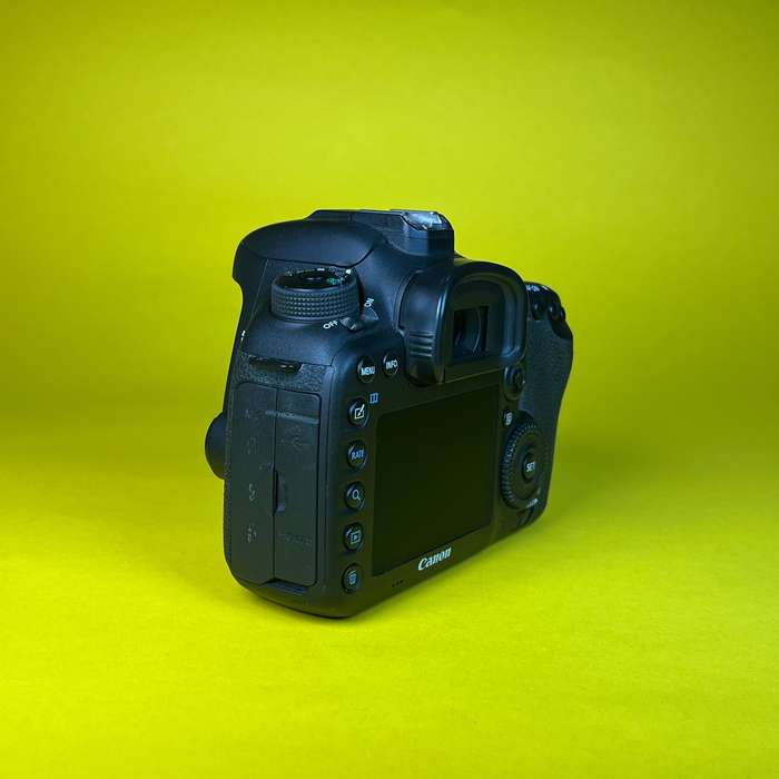 Canon Eos 7D Mark II | 023021000280