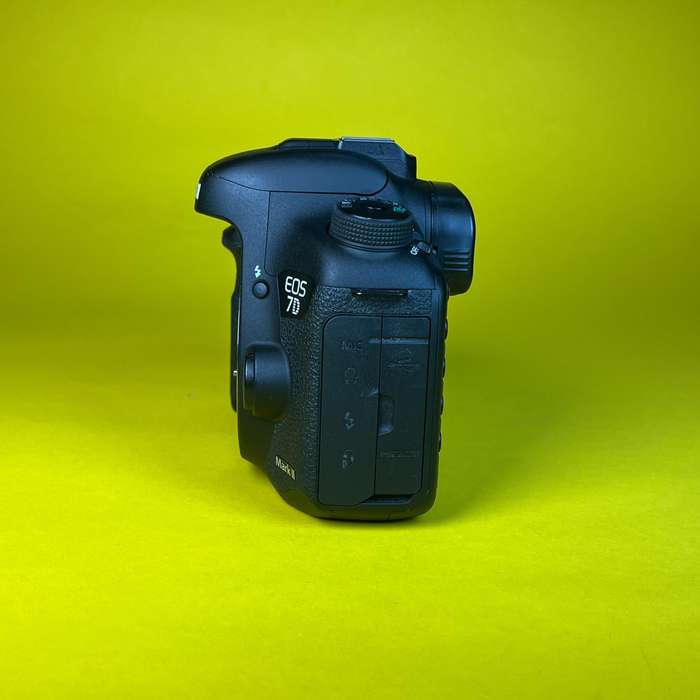 Canon Eos 7D Mark II | 023021000280