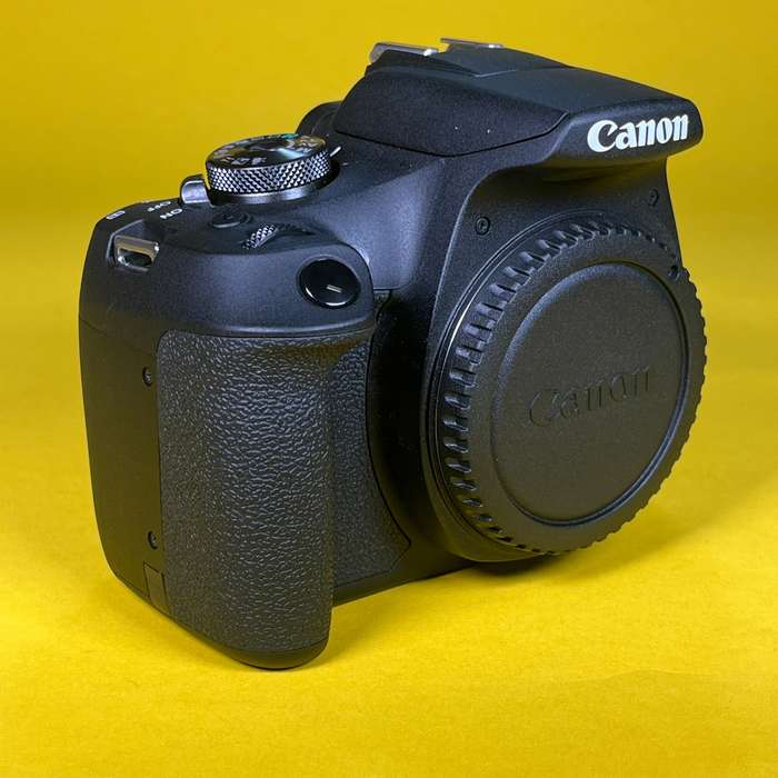 Canon EOS 2000D | 113072010786