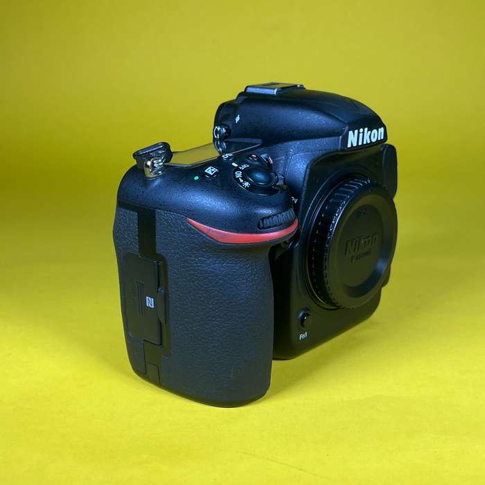 Nikon D500 + Nikon Bateriový grip MBD17 | 6033051