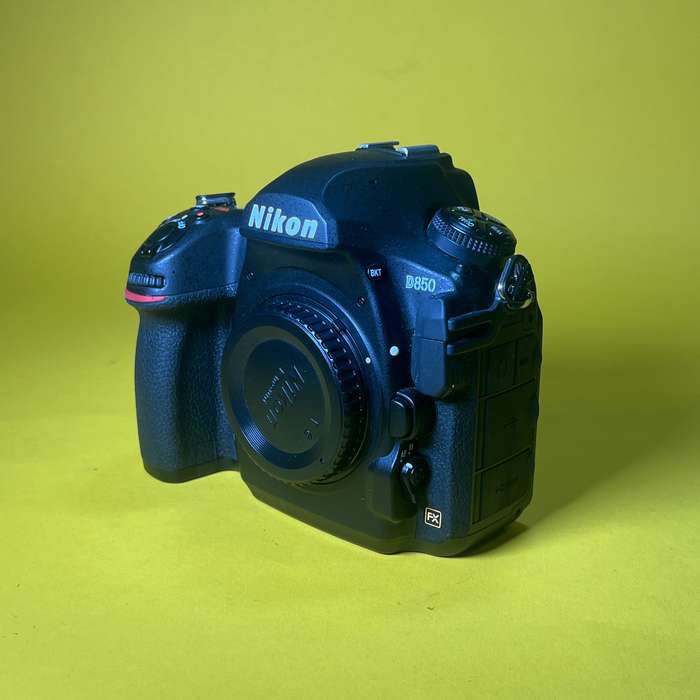 Nikon D850 + Grip + Baterie EN-EL18c s nabíječkou    | 6064396