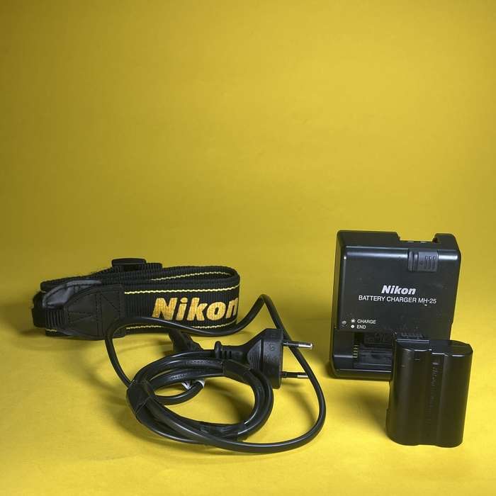 Nikon D7100 | 4306425