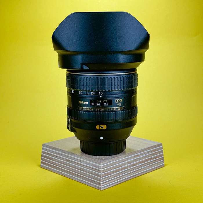 Nikon 16-80 mm f/2,8-4,0E AF-S DX ED VR | 253382