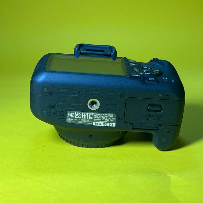 Canon EOS 2000D | 693077001644