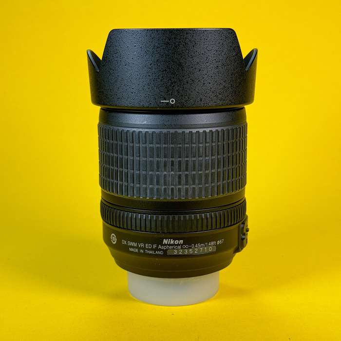 Nikon 18-105mm f/3,5-5,6  AF-S DX G ED VR | 32352710