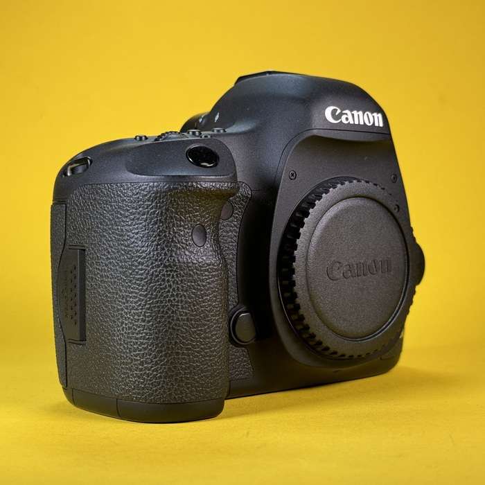 Canon 5D Mark III | 043024003033