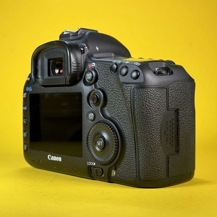 Canon 5D Mark III | 043024003033