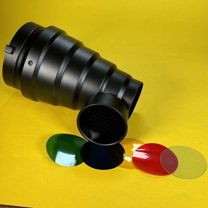 Komínek Bowens s voštinou a barevnými filtry