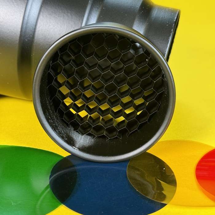 Komínek Bowens s voštinou a barevnými filtry