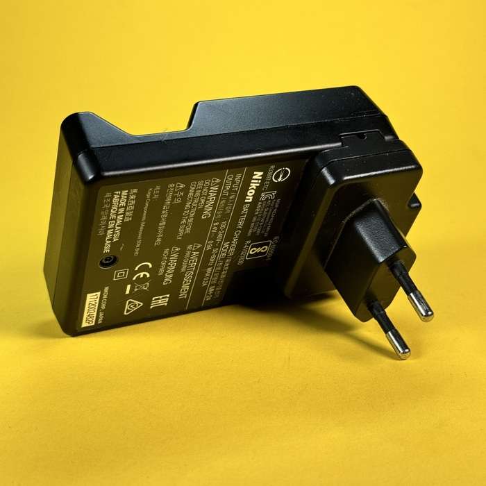 Nikon nabíječka MH-24