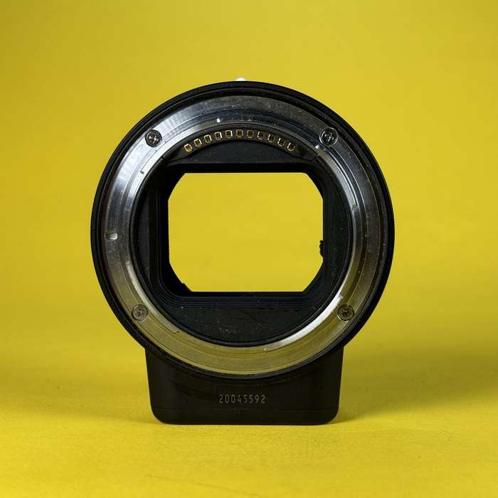 Nikon FTZ adaptér | 20045592