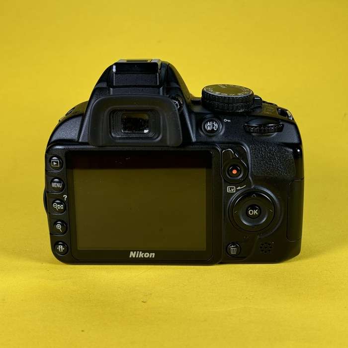 Nikon D3100 + 18-55/3.5-5.6 G VR | 1421626