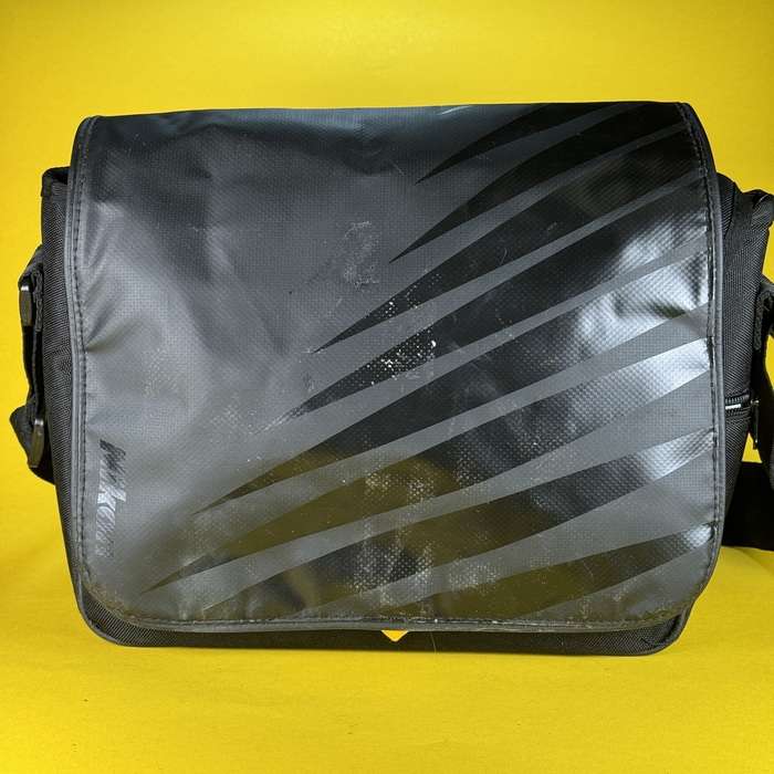 Nikon D3100 + 18-55/3.5-5.6 G VR | 1421626