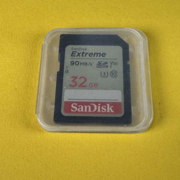 SanDisk Extreme SDHC Card 32 GB 90 MB/s Class 10 UHS-I U3