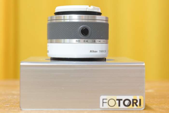 Nikon V1 + 10-30 + blesk