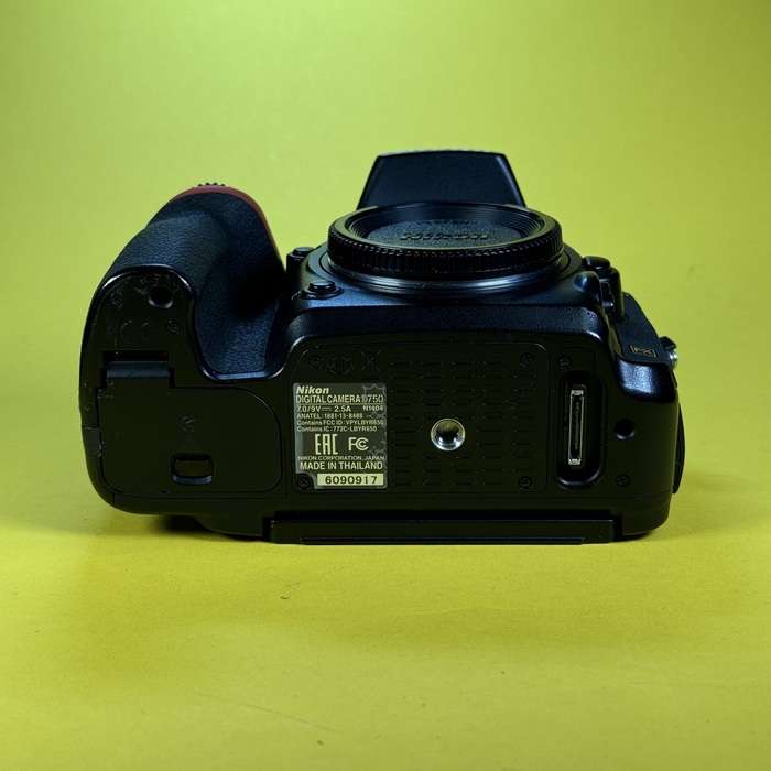 Nikon D750 + grip  + 3x neorigo baterie  | 6090917