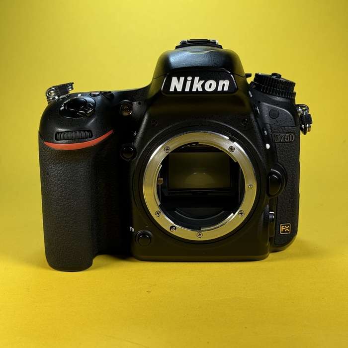 Nikon D750 + grip  + 3x neorigo baterie  | 6090917