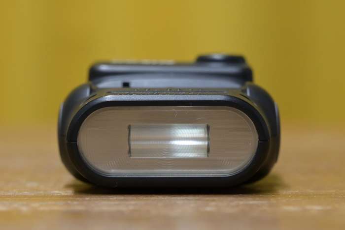 Nikon V1 + 10-30 + blesk