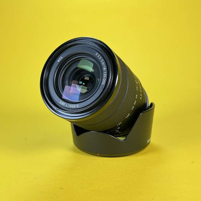 Sony E 18-135mm f/3.5-5.6 OSS | 1993017