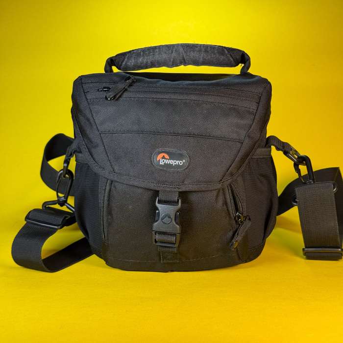 Lowepro Nova 140 AW | Brašna