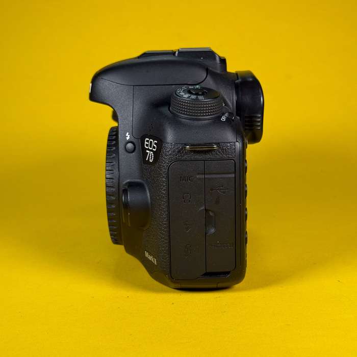 Canon Eos 7D Mark II | 023021005259