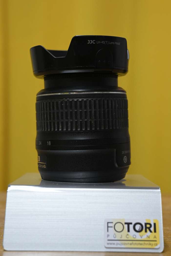 Nikon D3100 + Nikkor AF-S 18-55mm 1:3,5-5,6 GII ED + 32GB karta