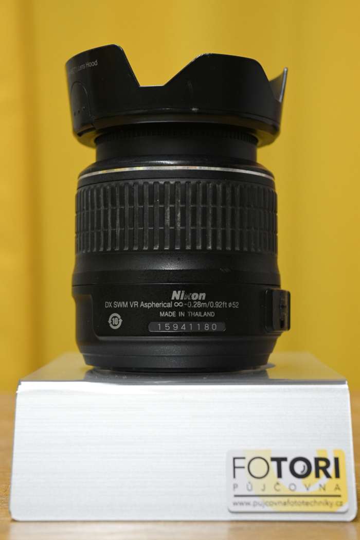 Nikon D3100 + Nikkor AF-S 18-55mm 1:3,5-5,6 GII ED + 32GB karta