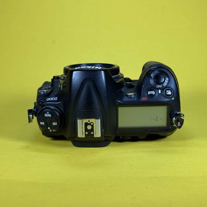 Nikon D300 | 4132145