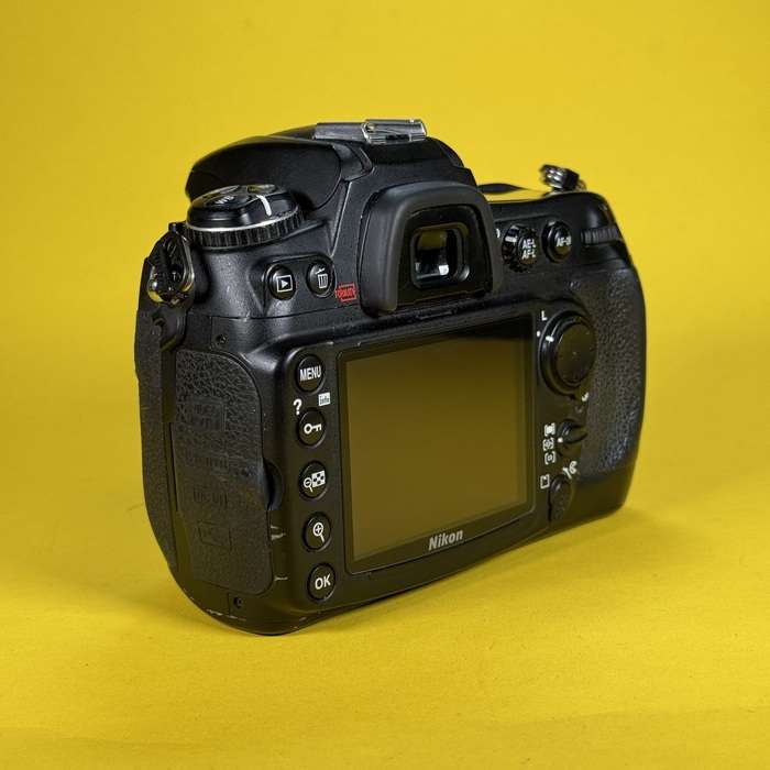 Nikon D300 | 4132145