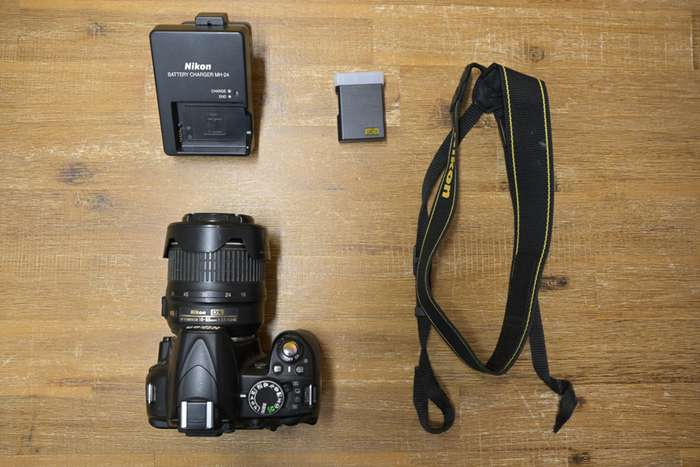 Nikon D3100 + Nikkor AF-S 18-55mm 1:3,5-5,6 GII ED + 32GB karta