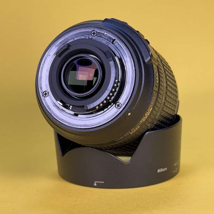 Nikon 18-105mm f/3,5-5,6  AF-S DX G ED VR | 42574324