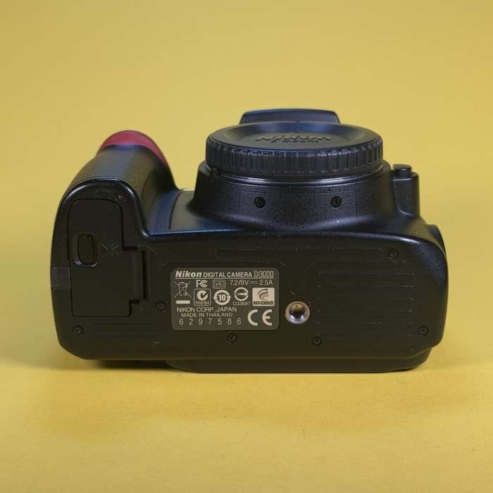 Nikon D3000 | 6297586