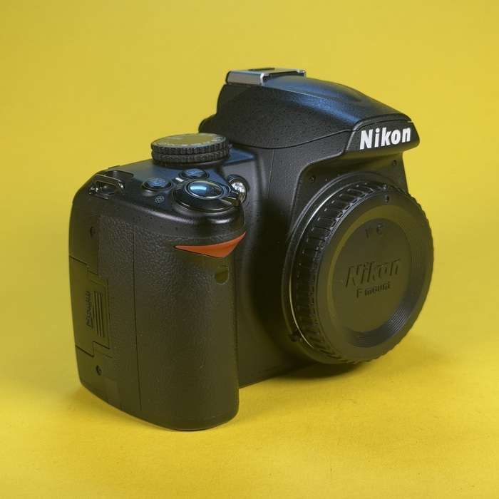 Nikon D3000 | 6297586