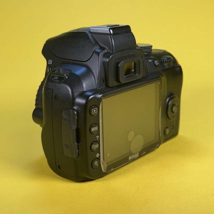 Nikon D3000 | 6297586
