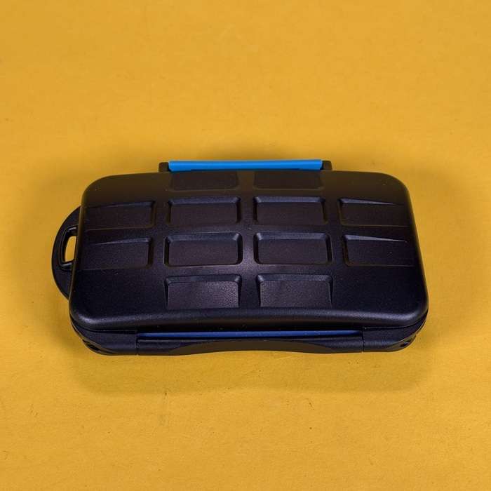 Vodotěšné pozdro na paměťové karty Compakt flash a SD