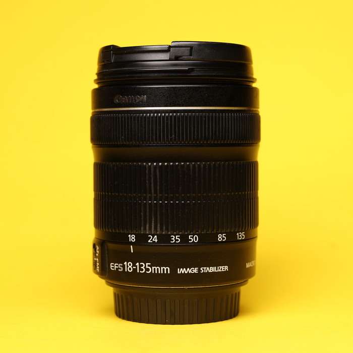 Canon EF-S 18-135 mm f/3,5-5,6 IS USM | 0202008698