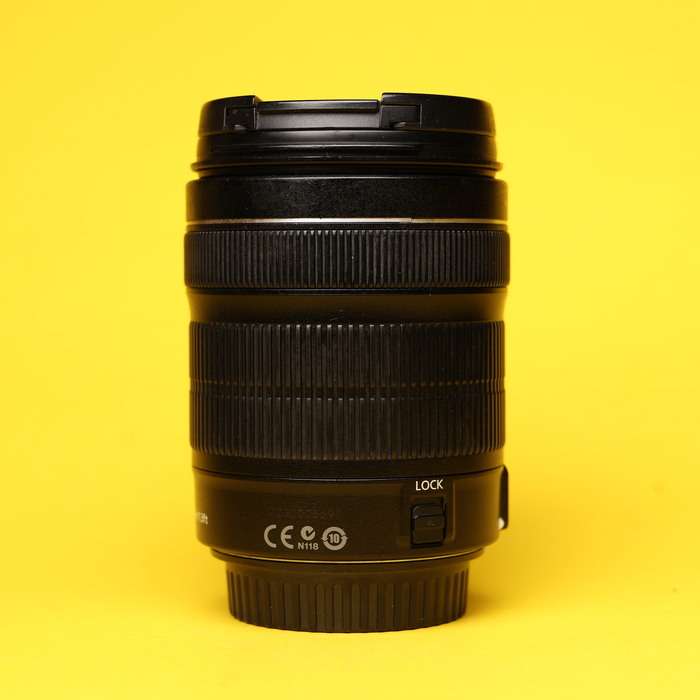 Canon EF-S 18-135 mm f/3,5-5,6 IS USM | 0202008698