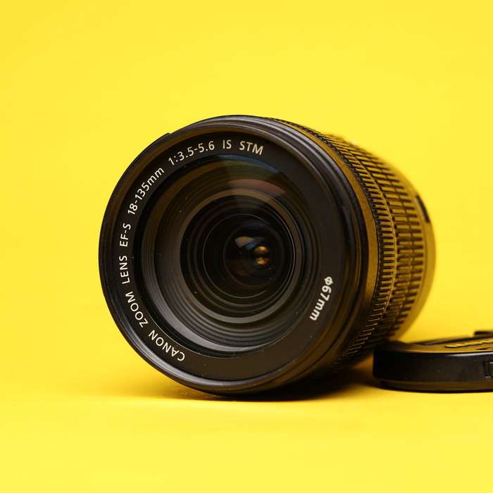 Canon EF-S 18-135 mm f/3,5-5,6 IS USM | 0202008698
