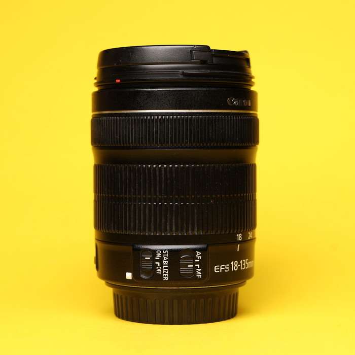 Canon EF-S 18-135 mm f/3,5-5,6 IS USM | 0202008698