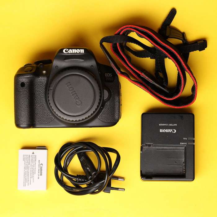Canon EOS 700D | 053031040571
