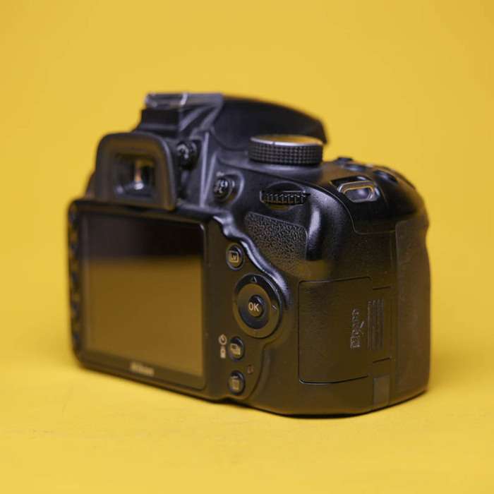 Nikon D3200 | 6772543