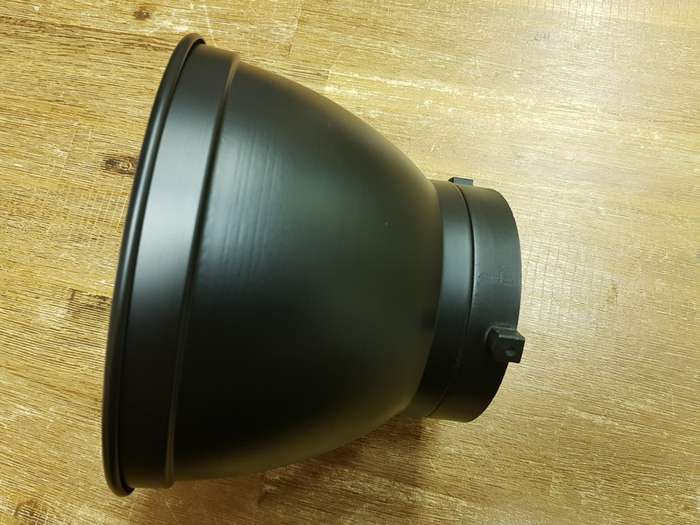 Apus style 600Ws | záblesk,  softbox, reflektor, stativ