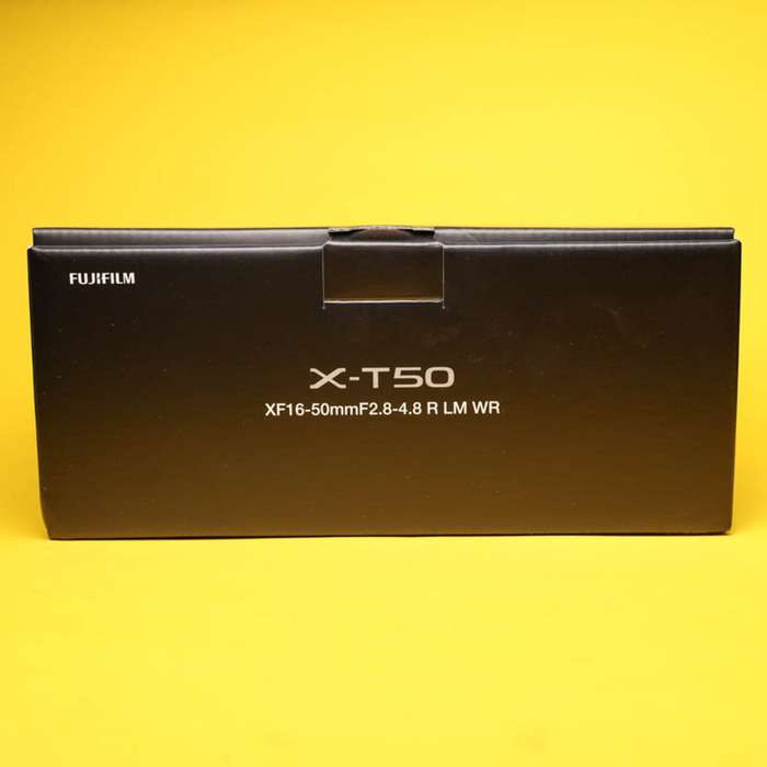 Fujifilm X-T50 + baterie + grip + nabíječka | závěrka 826   | 4B029711