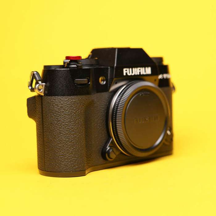 Fujifilm X-T50 + baterie + grip + nabíječka | závěrka 826   | 4B029711