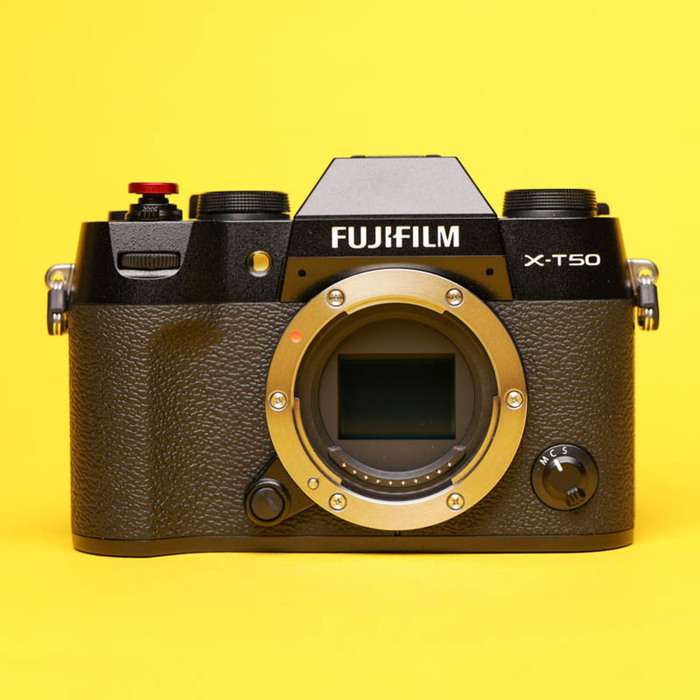 Fujifilm X-T50 + baterie + grip + nabíječka | závěrka 826   | 4B029711