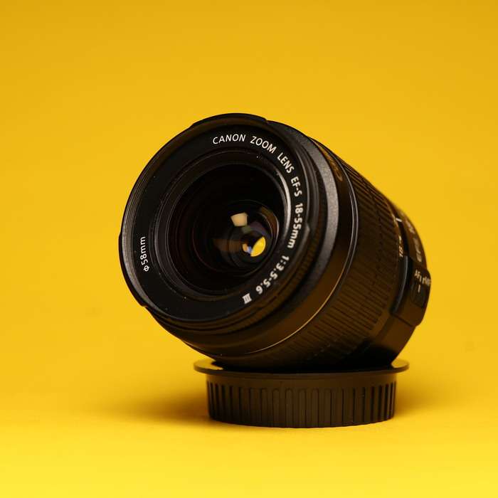 Canon EF-S 18-55mm f/3.5-5.6 III | 2867033351