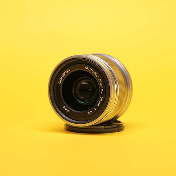 Olympus M.ZUIKO ED 25 mm f/1.8 stříbrný | 346012680