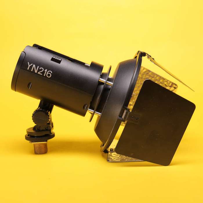 Yongnuo YN216 | Bateriové led světlo s klapkami