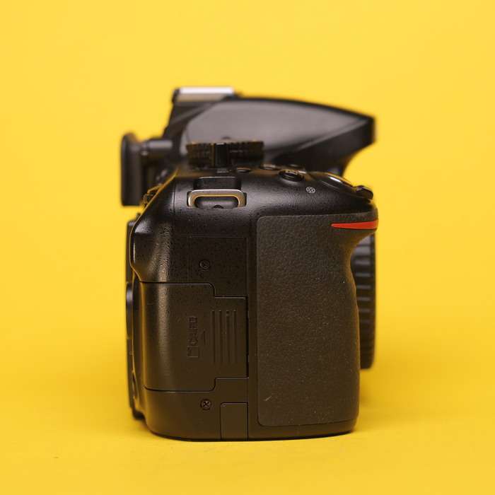 Nikon D5200 | 4691177